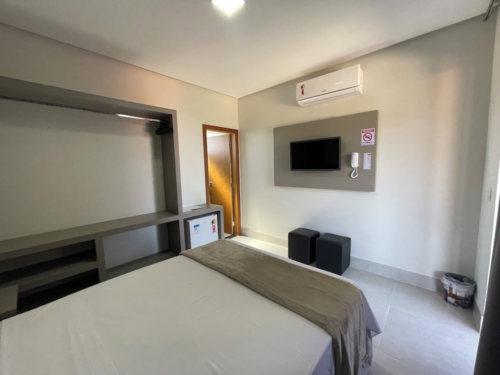 Standard Twin Room photo 2