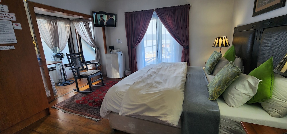 Double Room, 1 Bedroom, Lagoon View (Balcony) photo 3