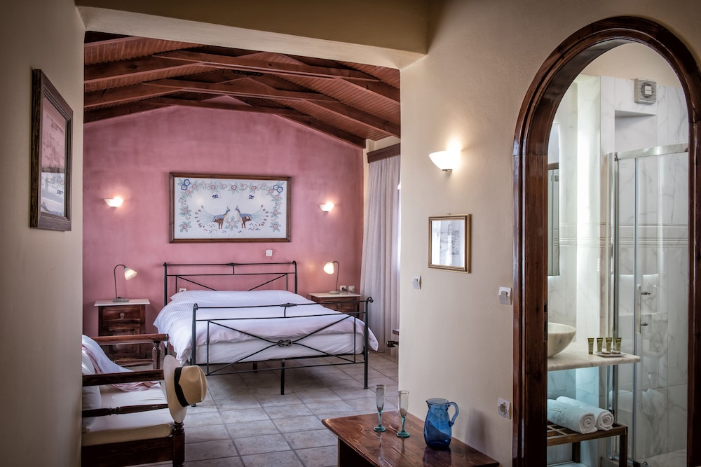 Standard Suite, 1 Double or 2 Twin Beds - Photo 10