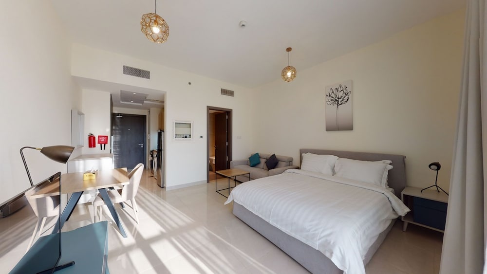 Studio with Kitchen & Balcony