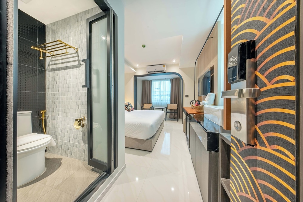 Deluxe Double Room photo 3