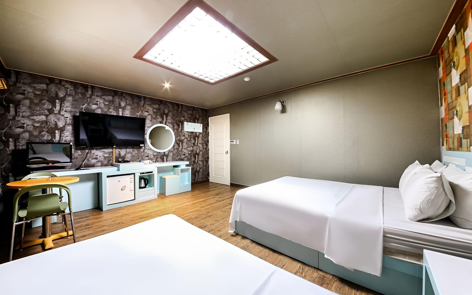 Room (Special Room) - Photo 9