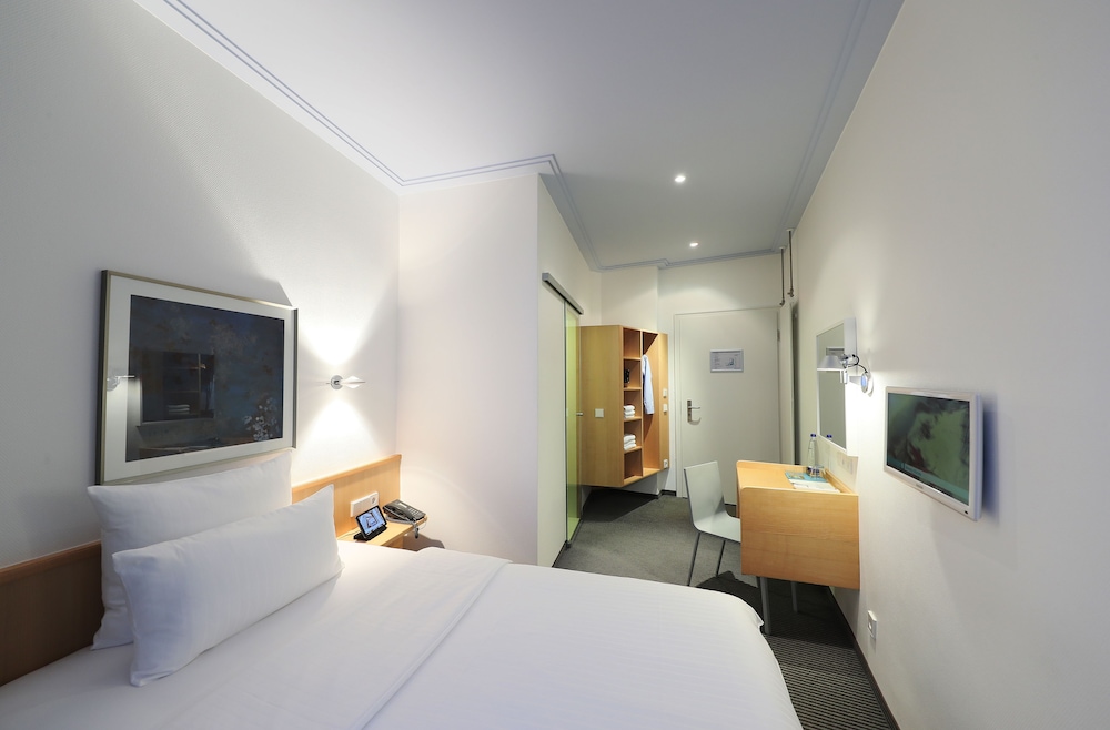 Cosy single room
