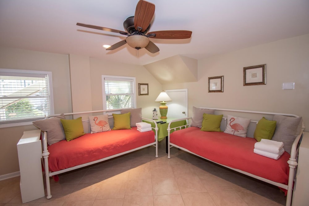House, Multiple Beds, Kitchen, Partial Ocean View photo 1