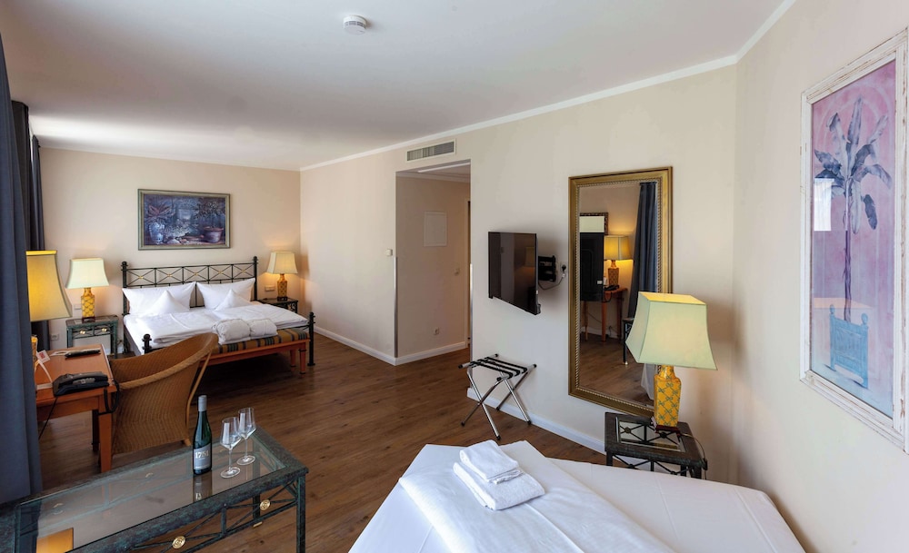 Superior Room, 1 Double Bed (with Sofabed) photo 2