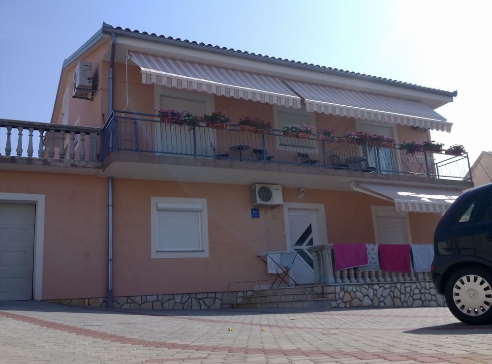 Apartment (One Bedroom Apartment with Terrace)