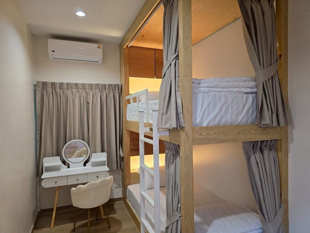 2 Bed Private Dorm photo 2