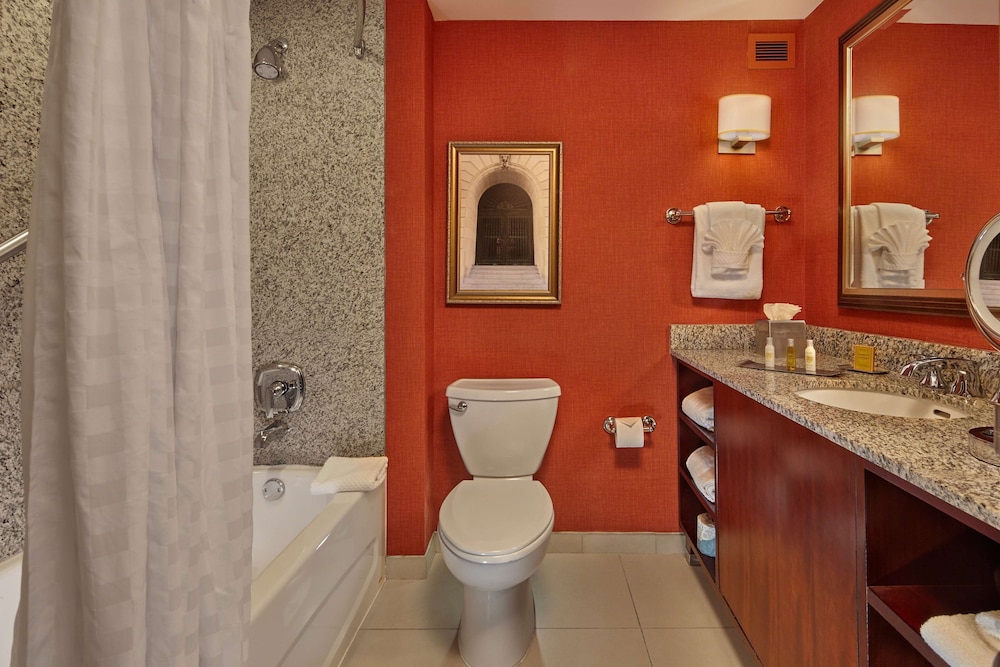 Suite, 1 King Bed, Accessible, Bathtub - Photo 6