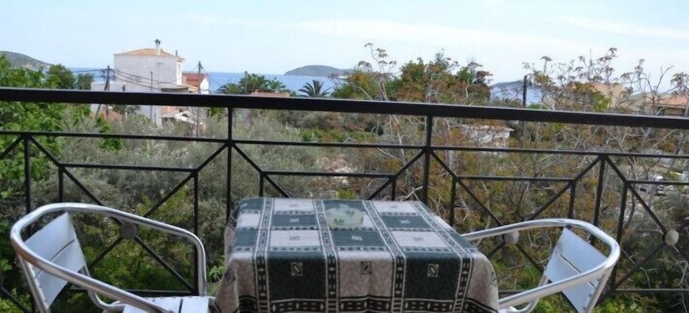 Deluxe Studio, Sea View (for 4) photo 3