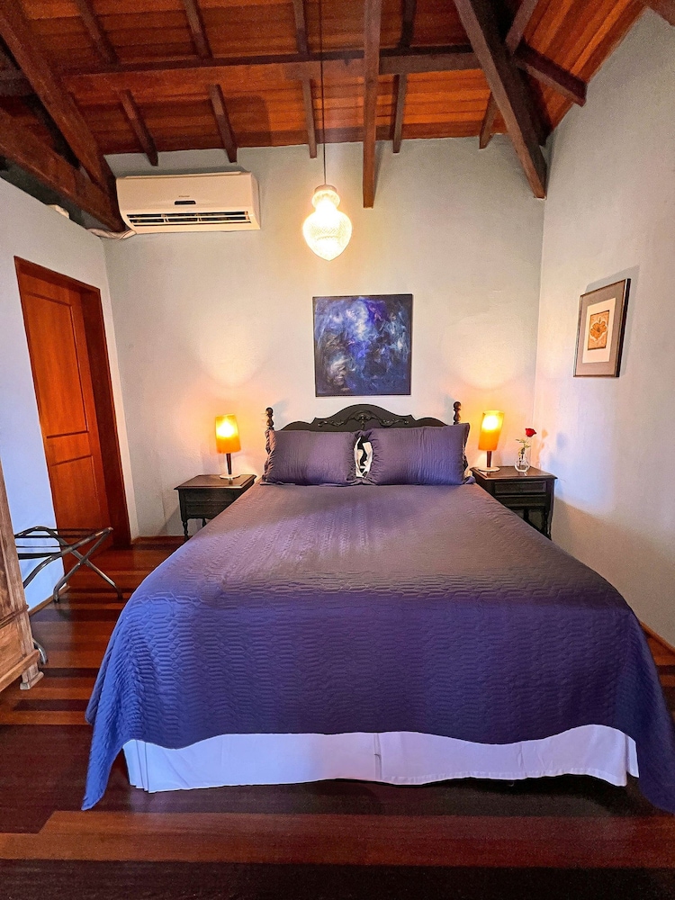 Villa photo 1