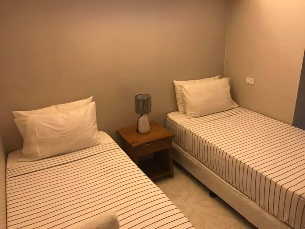 Deluxe Room, 2 Twin Beds, Non Smoking, Beach View photo 1