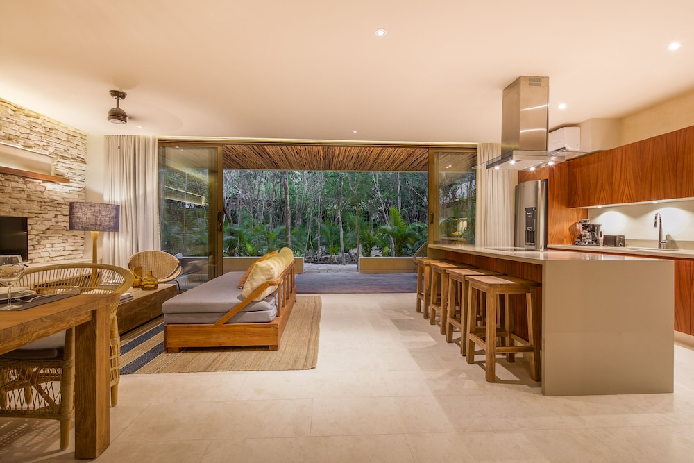 Luxury Apartment, 1 Bedroom, Private Pool - Photo 8