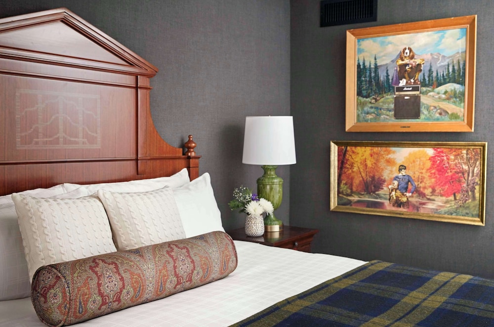 Room, 1 King Bed, Accessible, City View (Bathtub, Mobility & Hearing)