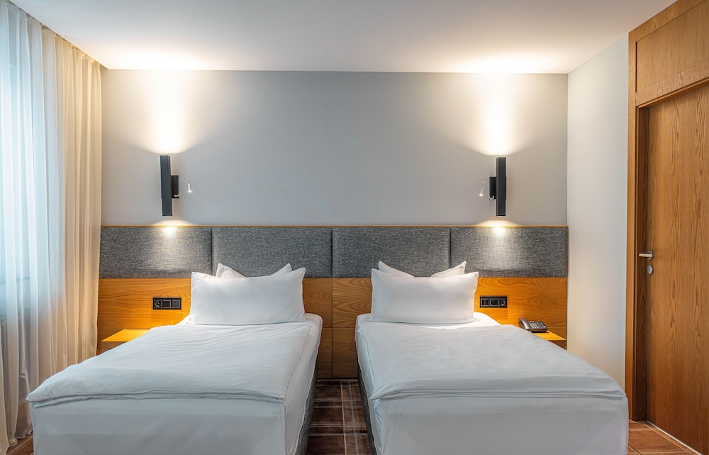 Economy Double Room photo 2