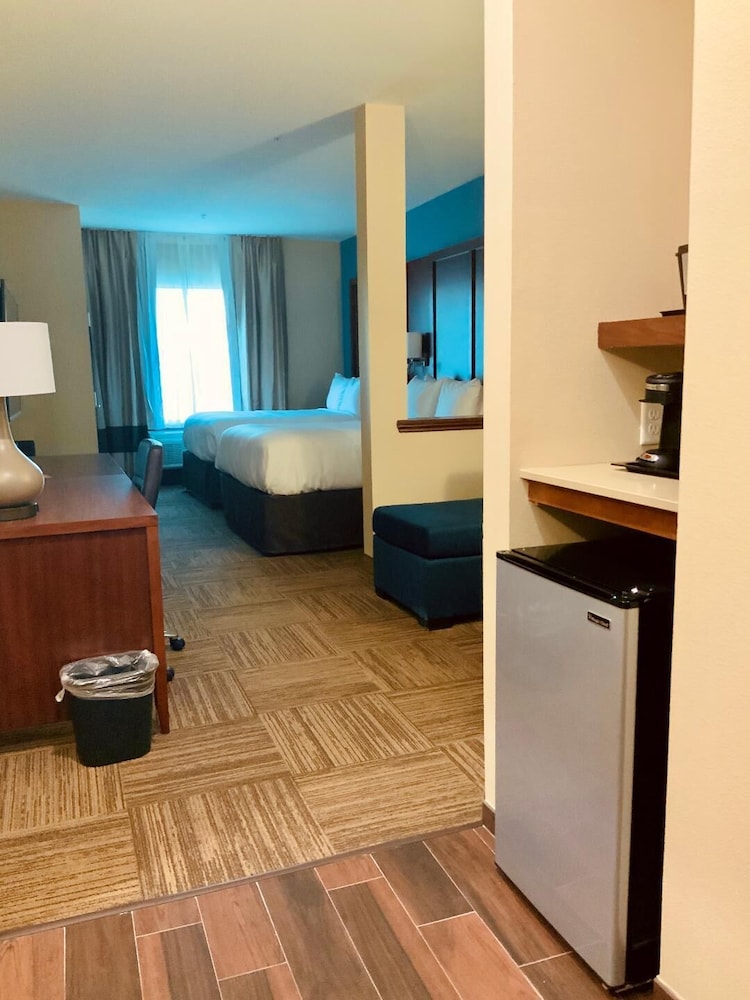 Suite, Multiple Beds, Accessible, Non Smoking - Photo 5