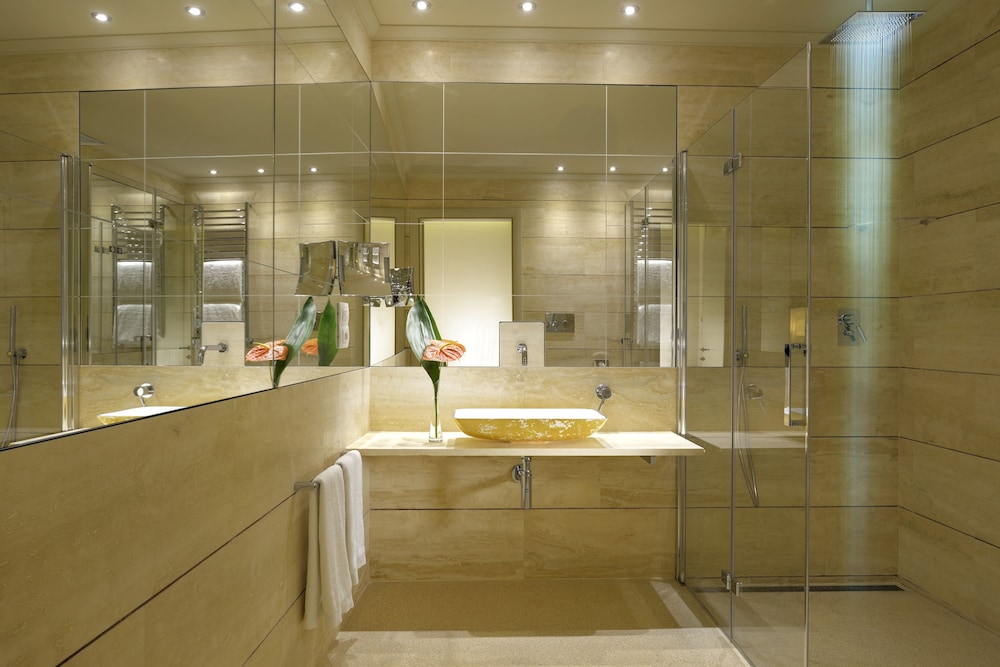 Suite (Open Space 103) thumbnail 5