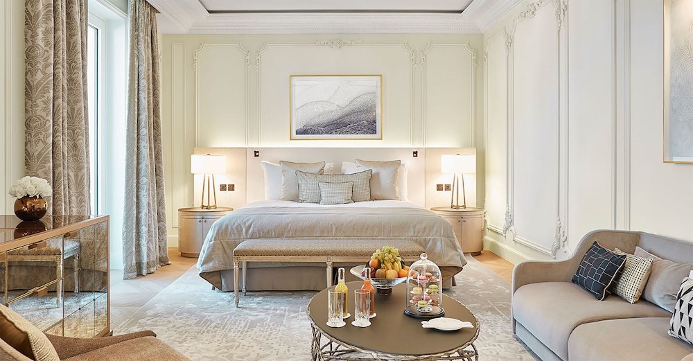 Junior Suite - Casino view