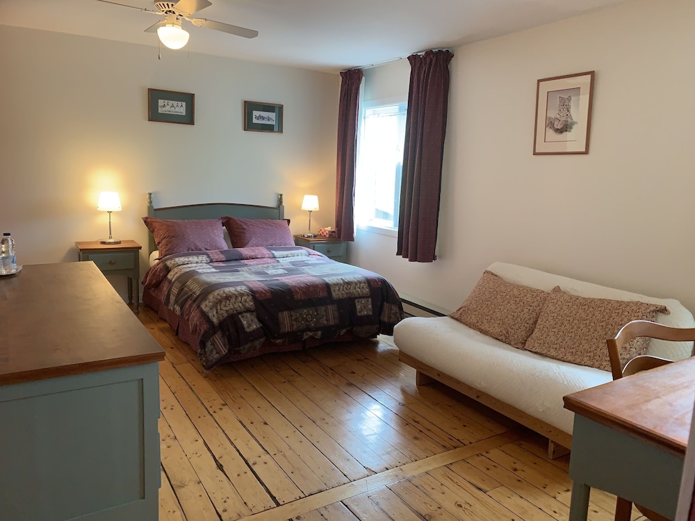 Family Suite, 2 Bedrooms, Lake View photo 3