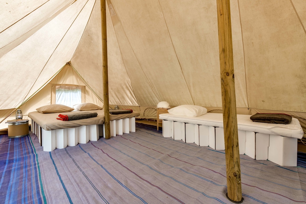 Tent (Inuit) photo 1