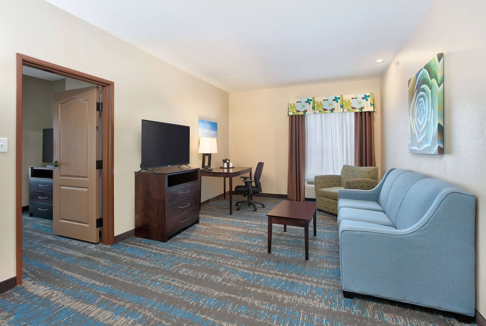 Suite, 1 Bedroom, Non Smoking (1 King Bed) - Photo 10