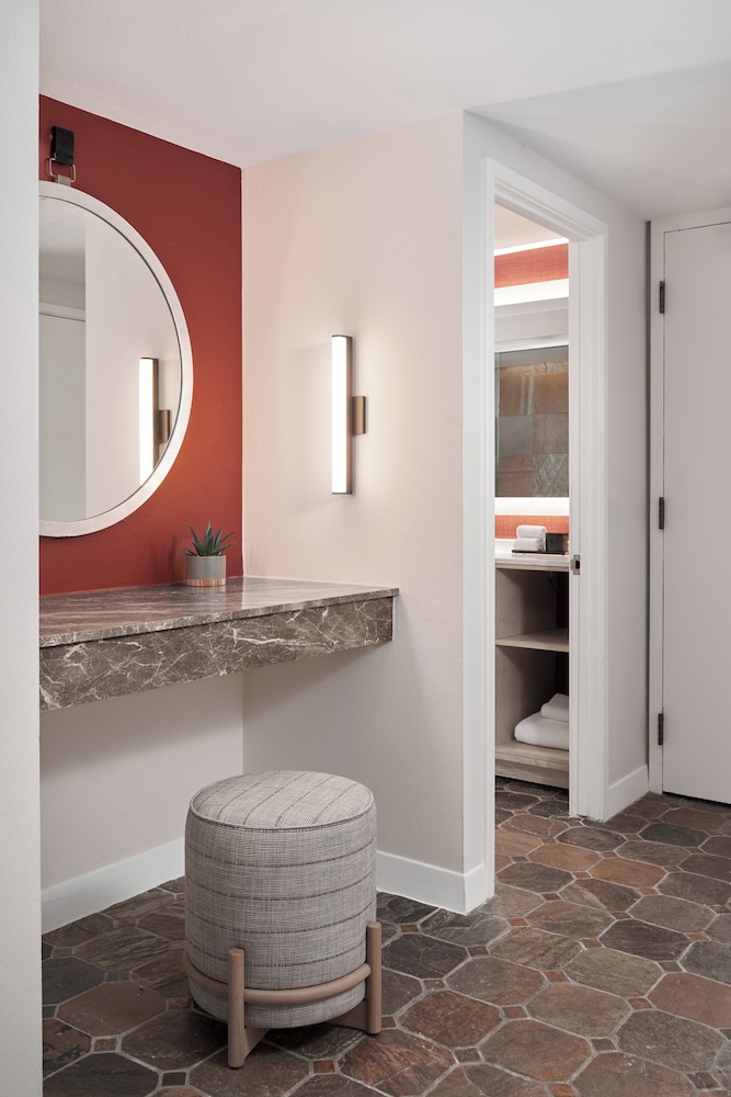 Room, 2 Queen Beds, Mobility Accessible, Patio (Ventana, Roll-In Shower) - Photo 4