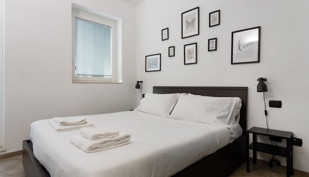 Apartment (1 Bedroom)