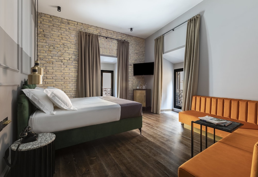 Deluxe Room, 1 King Bed (Chapter Double)