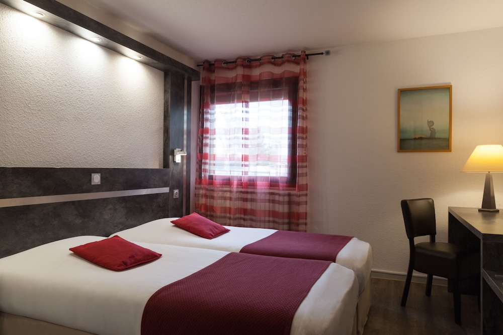 Twin Room - Photo 1