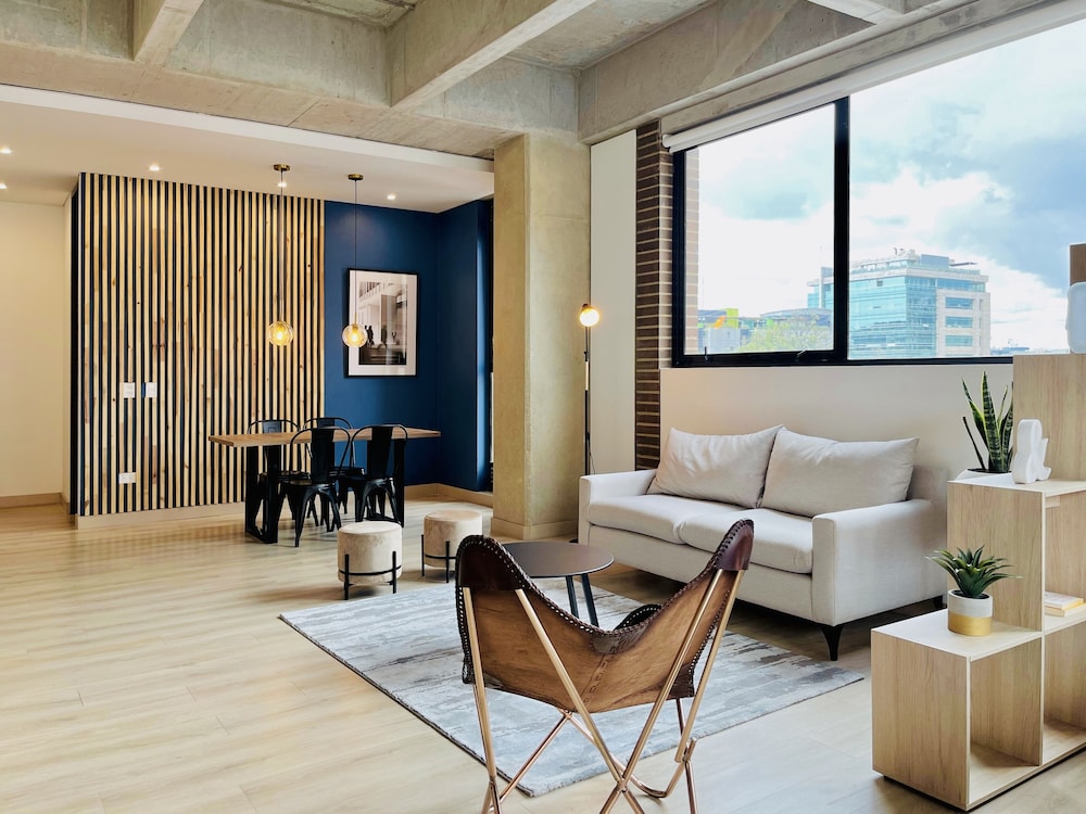 Apartment (604)