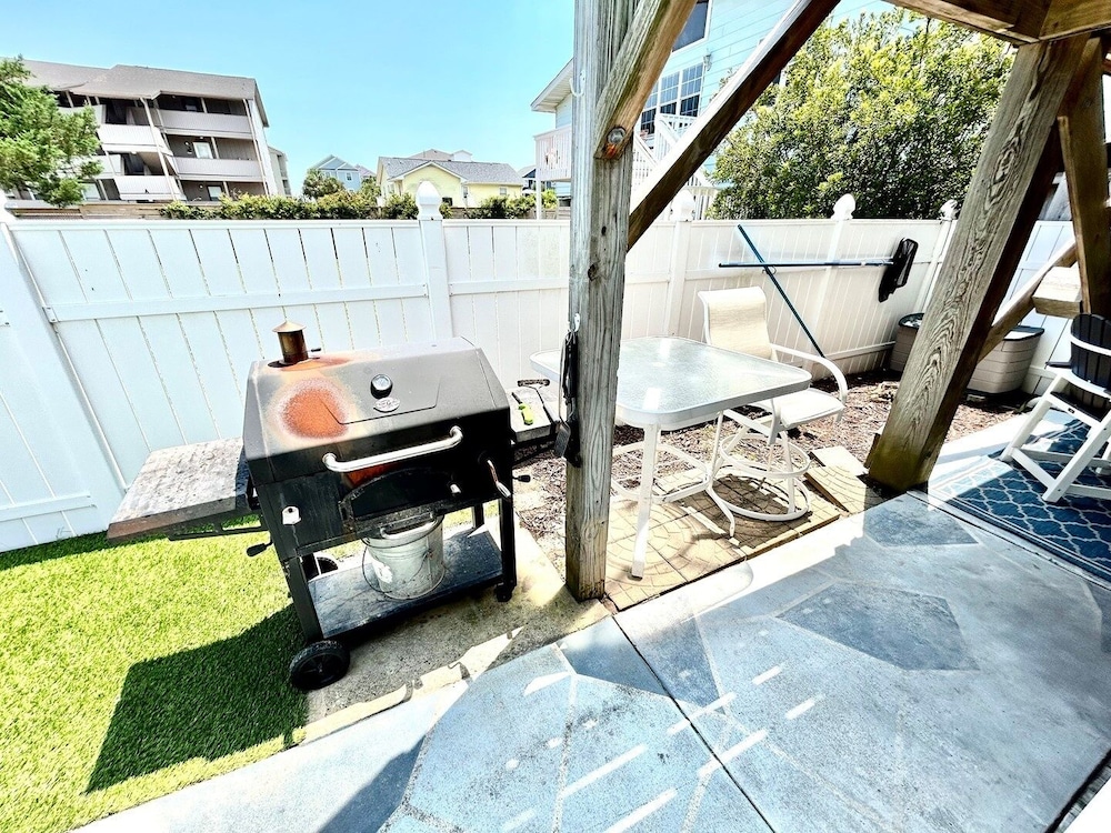 House, 5 Bedrooms photo 3