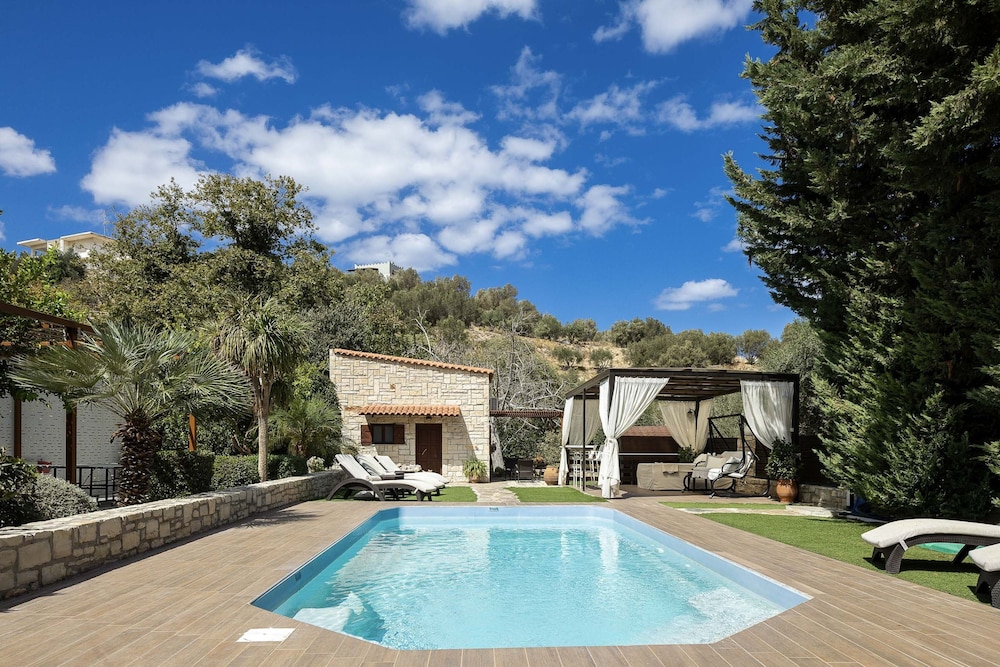 Villa, Smoking