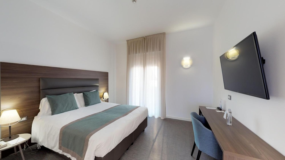 Superior Room, 1 Double Bed, Balcony photo 2