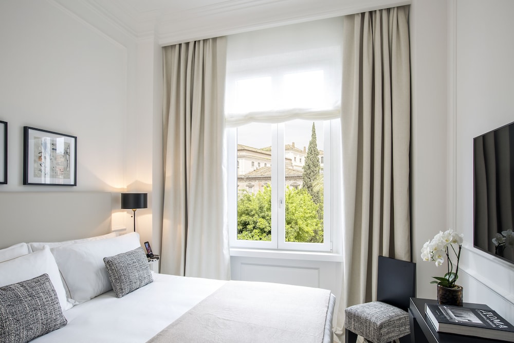 Classic Double Room, Garden View