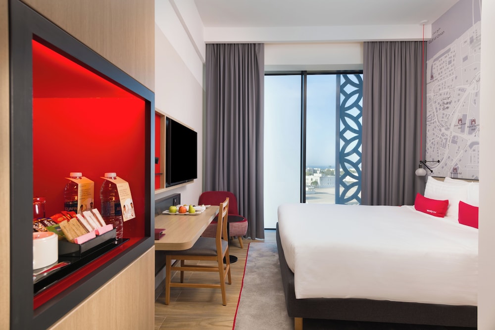 Standard Room, 1 King Bed - Photo 2
