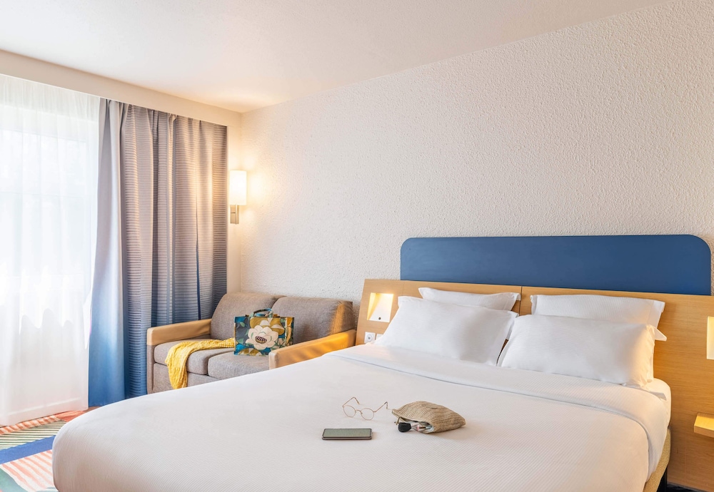 Standard Room, 1 Queen Bed with Sofa bed, Non Smoking