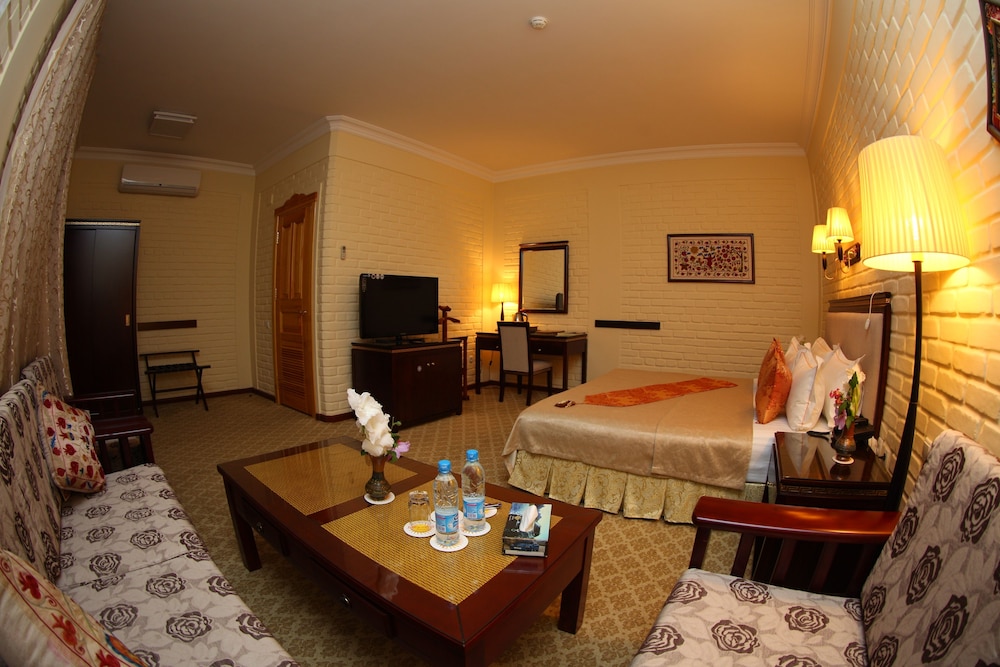 Executive Suite photo 2