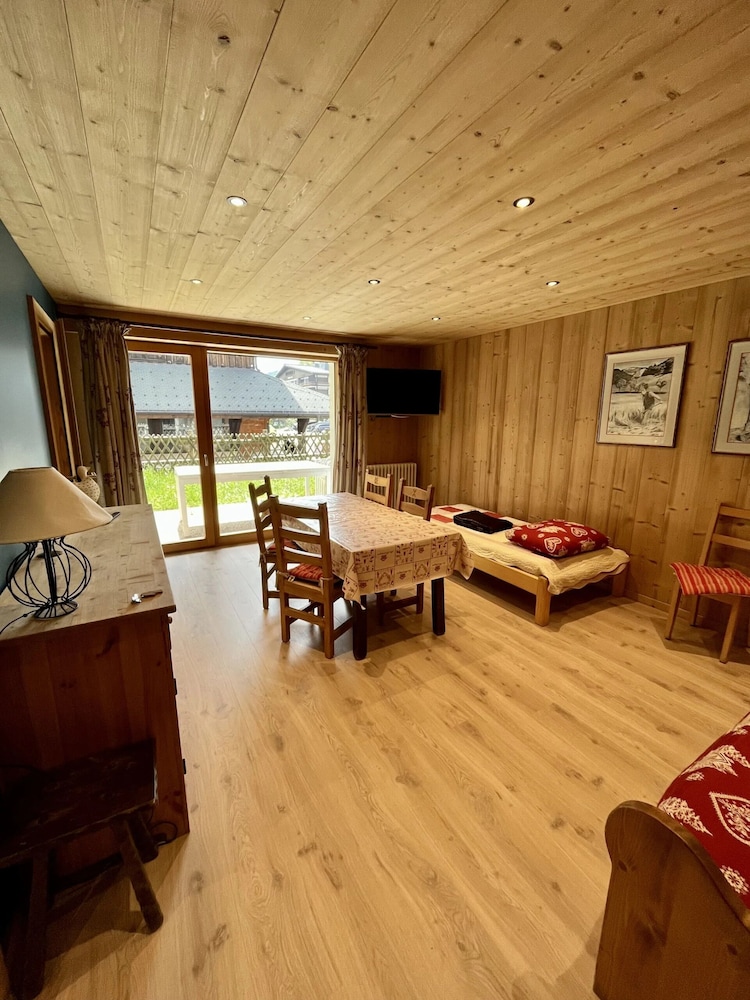 Apartment, 1 Bedroom, Balcony, Mountain View photo 3
