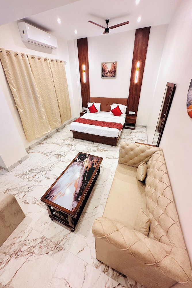 Executive Room - Photo 2