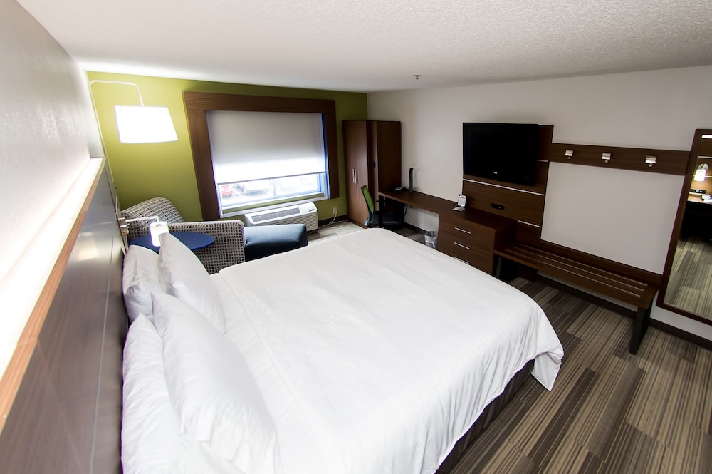 Standard Room, 1 King Bed - Photo 3