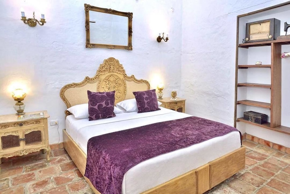 Double Room, 1 Queen Bed (1) photo 1