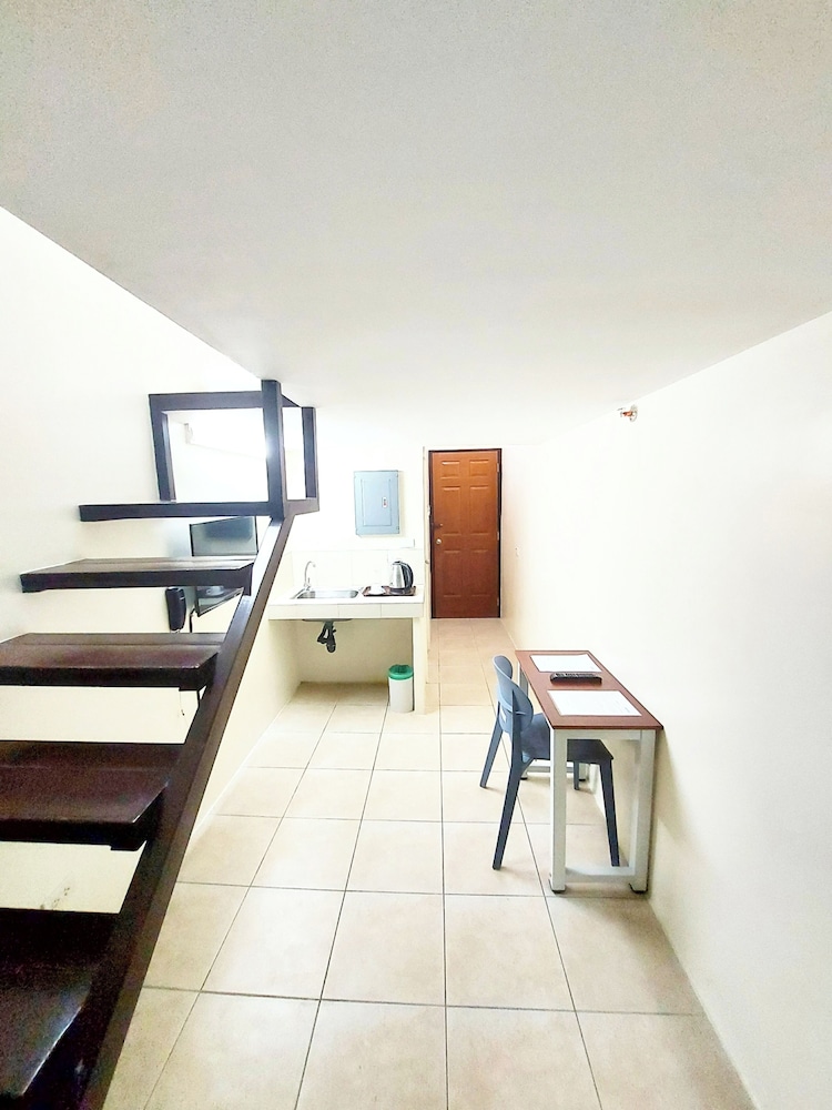 Standard Loft - Photo 10