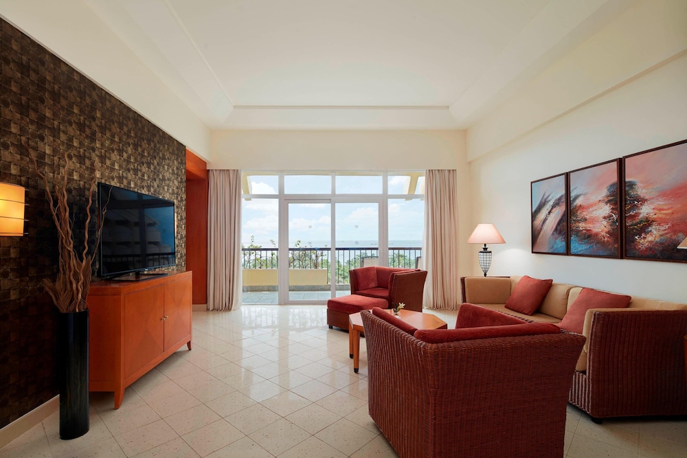 Sea View Suite photo 1