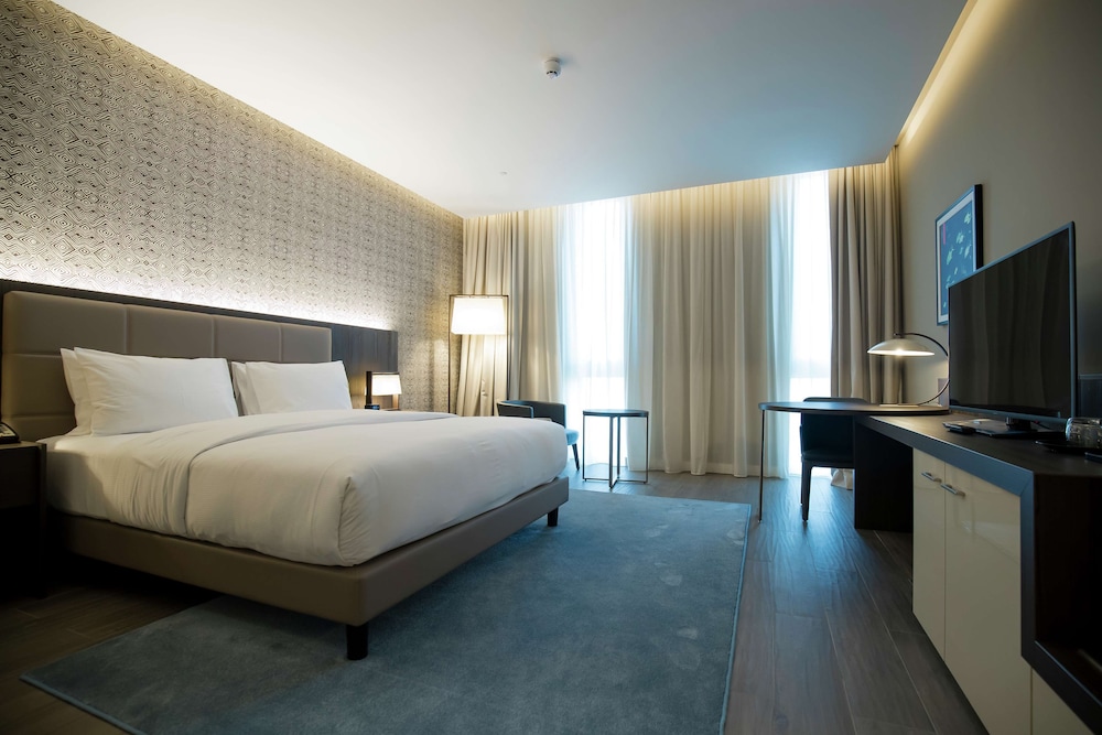 Deluxe Room, 1 King Bed - Photo 1