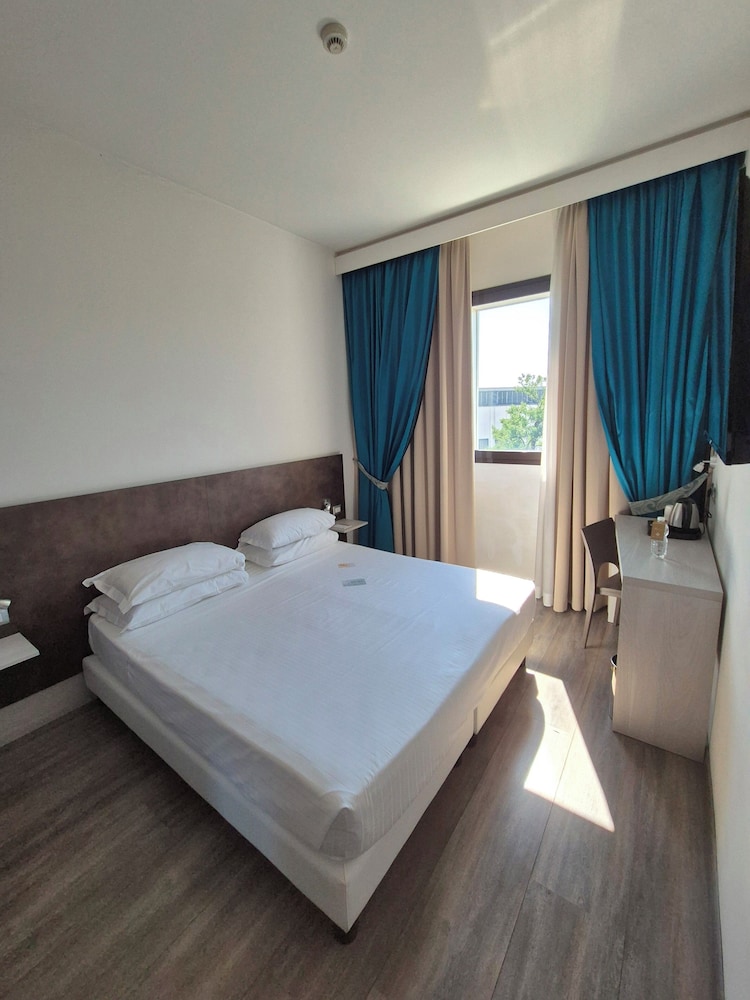 Classic Double Room photo 3