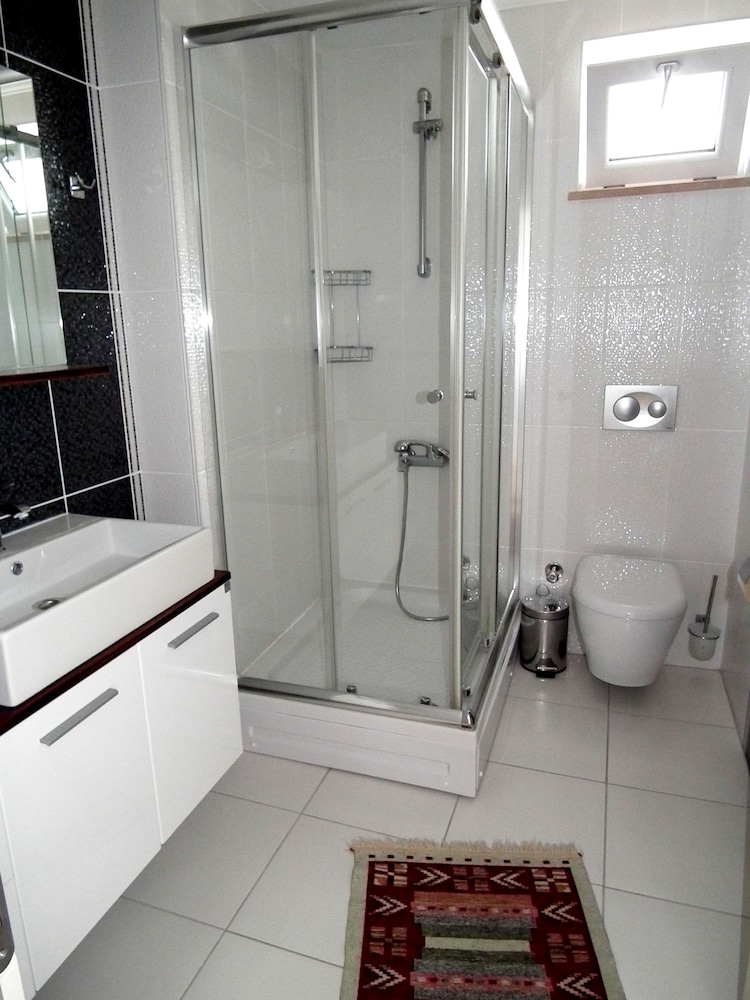 Villa photo 2