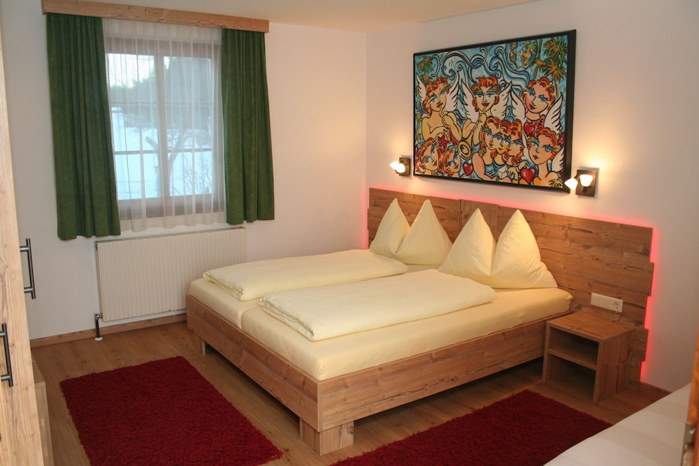 Standard Double Room, 1 Double Bed, Mountain View photo 1