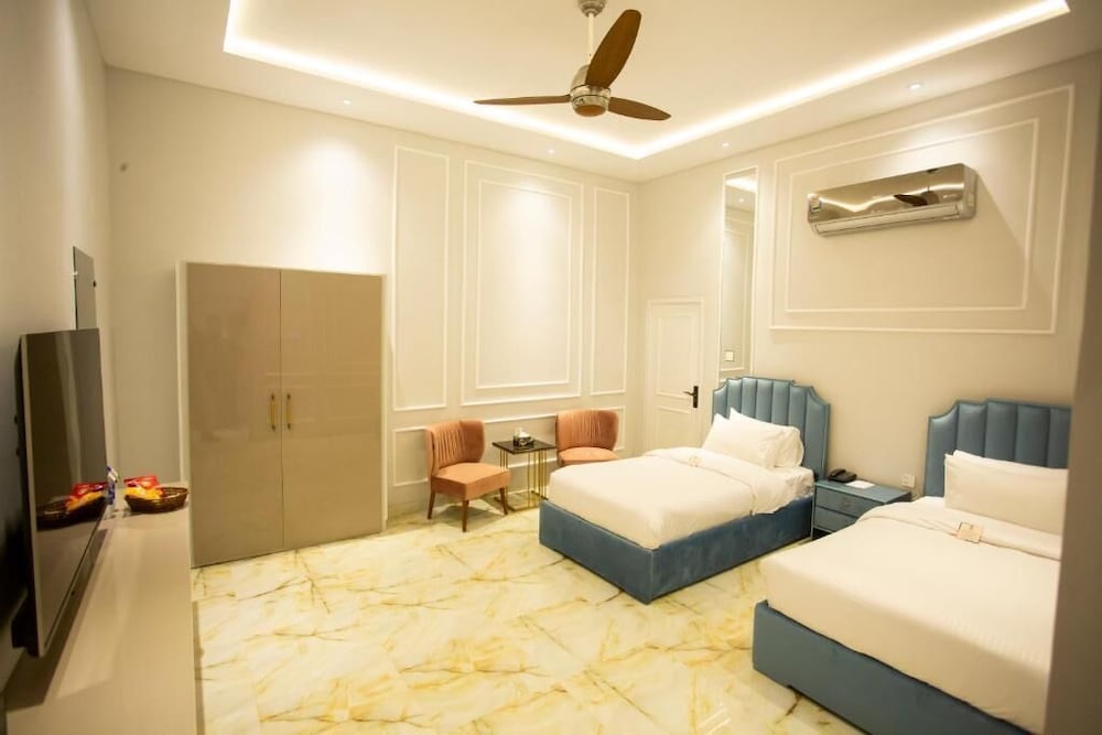 Deluxe Double or Twin Room