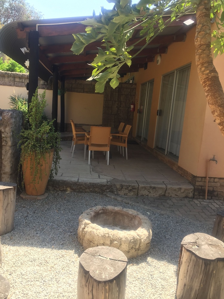 Family Room, Multiple Beds, Non Smoking, Garden View photo 3