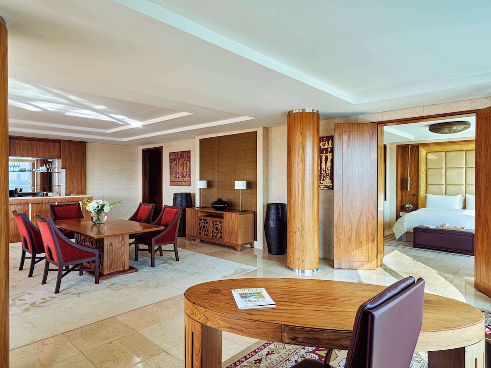 Suite (Landmark - Skyline View) - Photo 7