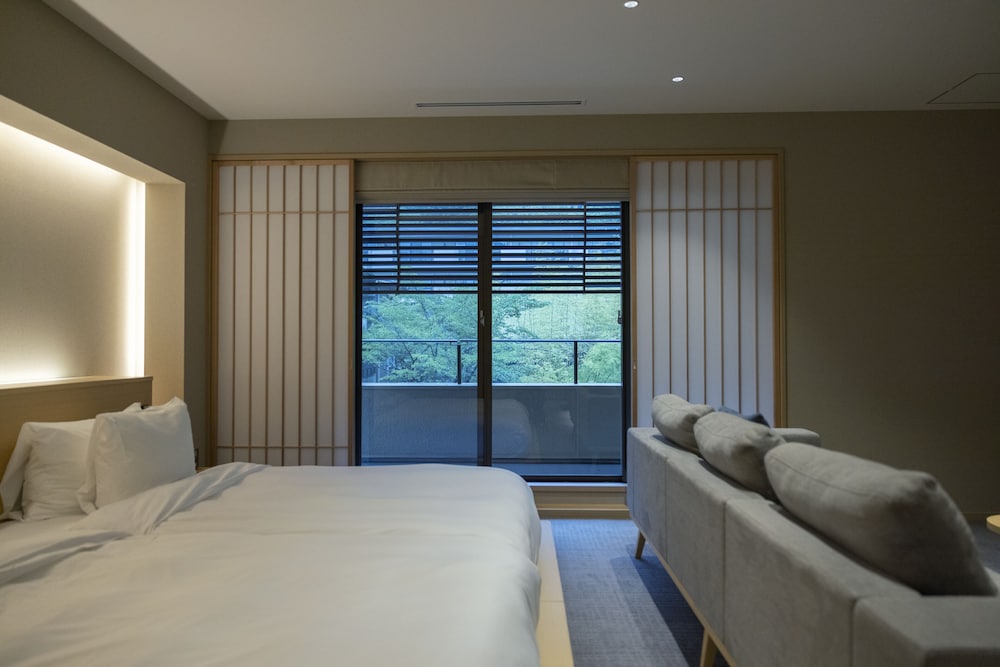 Junior Suite Twin Room, Non Smoking - Photo 4